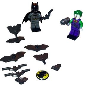 LEGO Minifigure LOT of 2 Super Hero  The Joker & Batman With Accessories